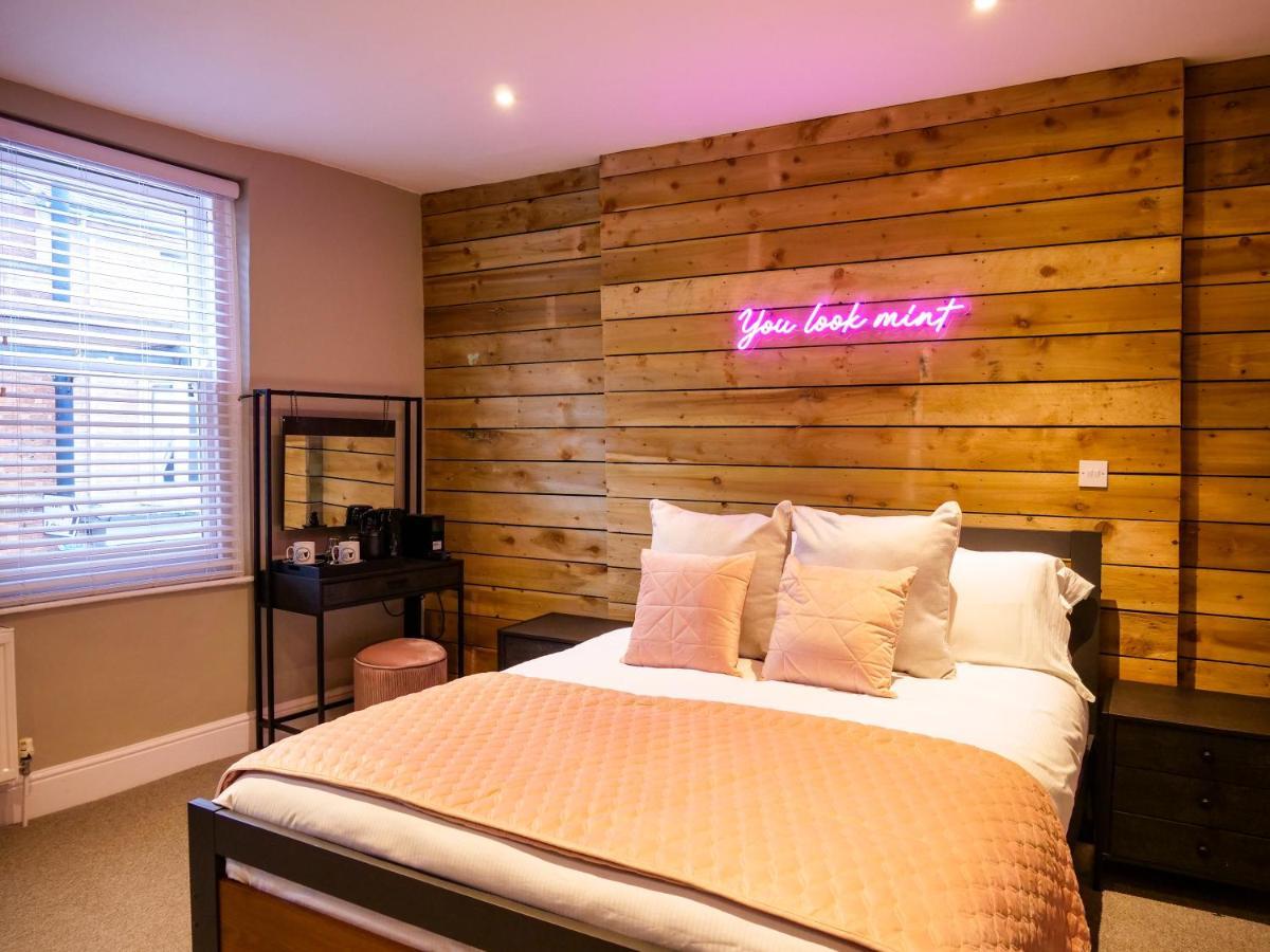Отель The White Horse Shipston-on-Stour Экстерьер фото