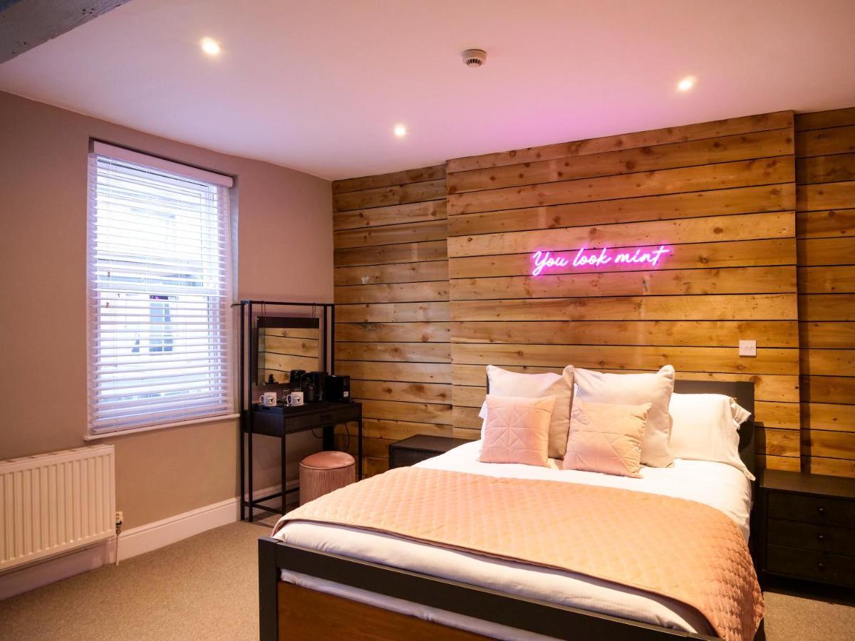 Отель The White Horse Shipston-on-Stour Экстерьер фото